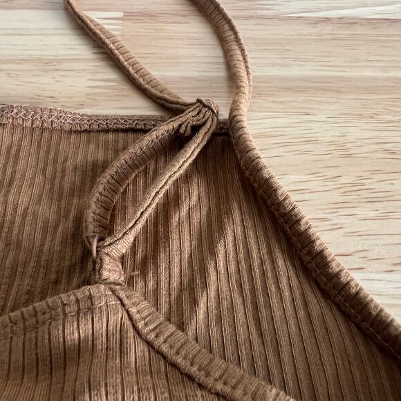 Wild Fable Women's Tan Adjustable Spaghetti Strap Bodysuit - Size Large - NWT - Picture 7 of 10